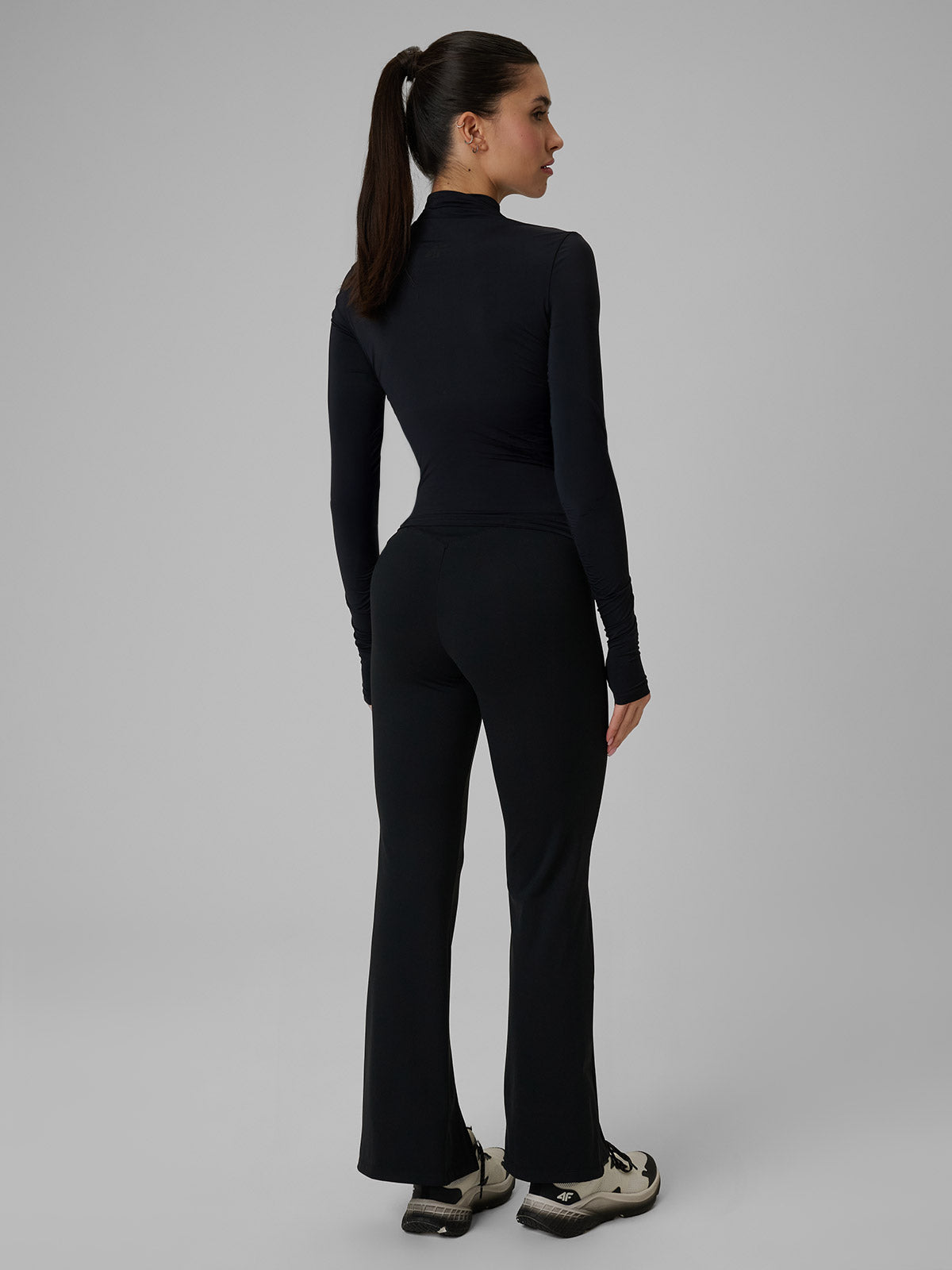 Legginsy Damskie 4F FNK F405 Sportowe Czarne Szybkoschnące z Rozcięciem