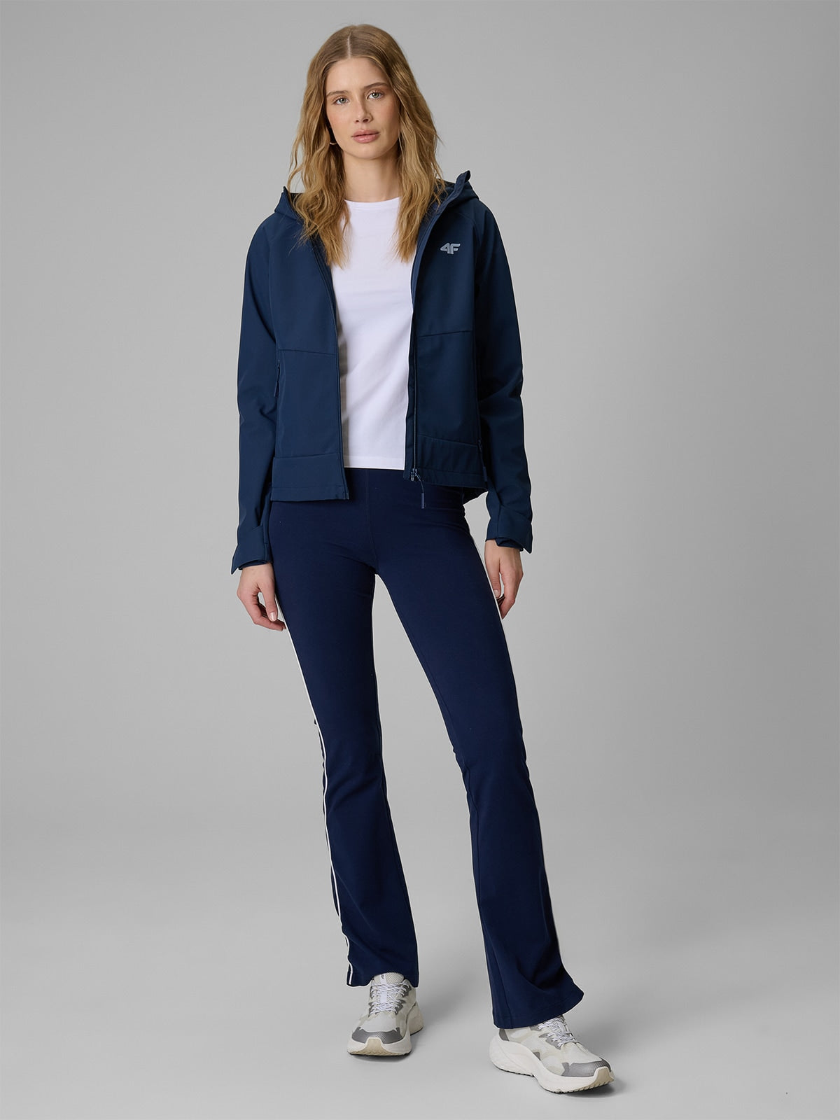 Kurtka Damska 4F F546 Softshell Granatowa Długi Rękaw Membrana