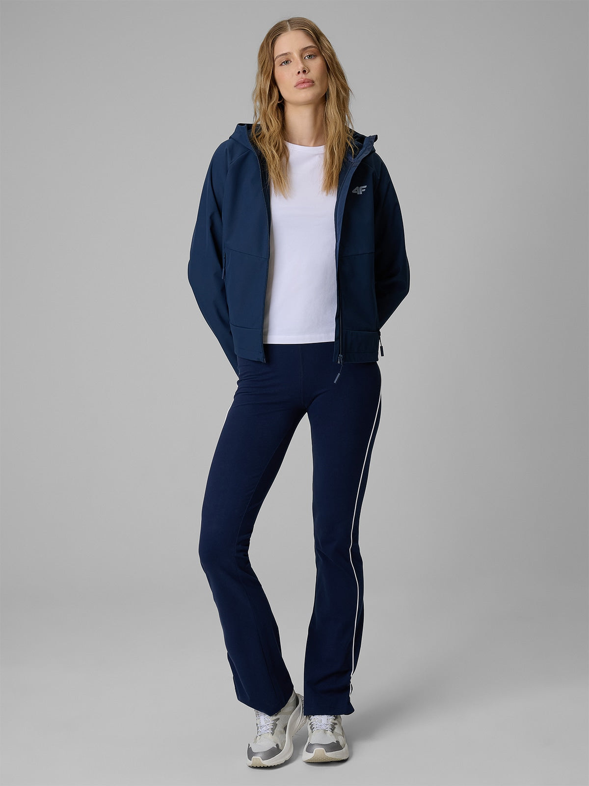 Kurtka Damska 4F F546 Softshell Granatowa Długi Rękaw Membrana