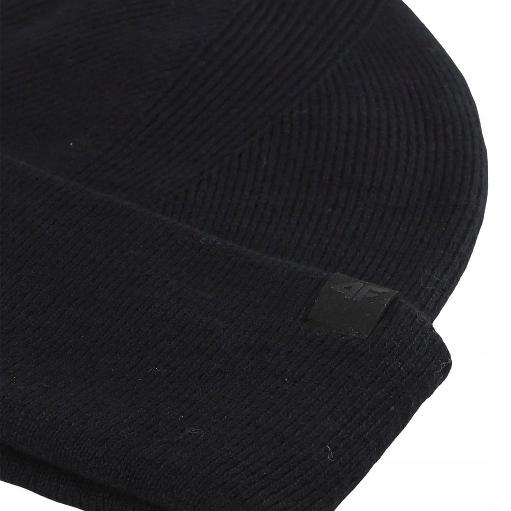 4F Czarna Czapka Zimowa Beanie One Size Unisex Uniwersalna Ciepła Logo