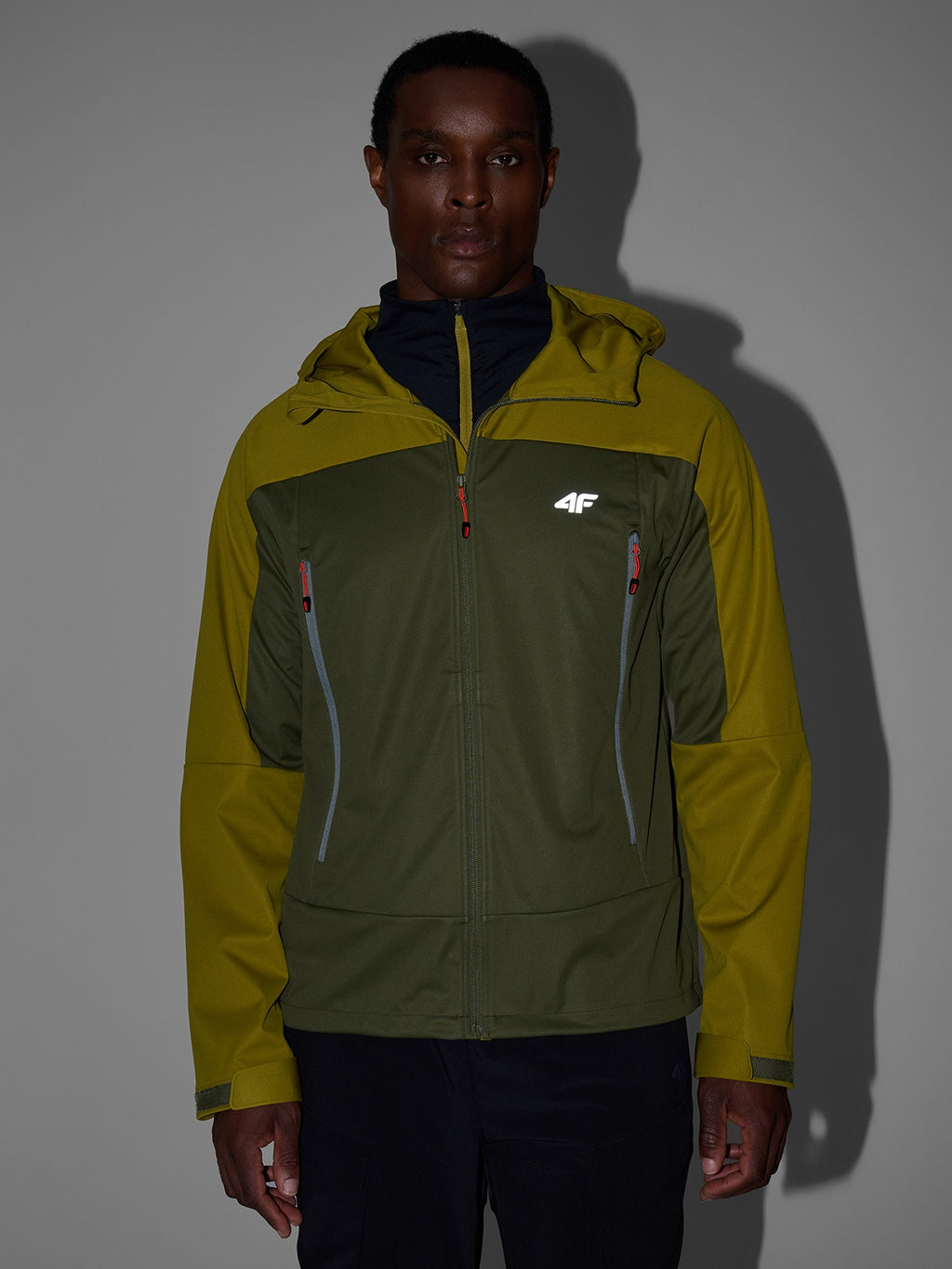 Kurtka Męska 4F M540 Trekkingowa Softshell Khaki Wiatroodporna