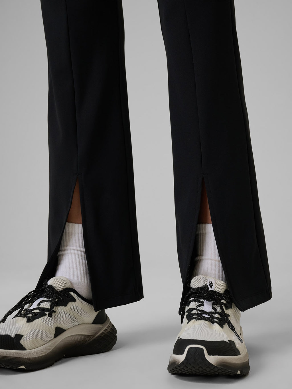 Legginsy Damskie 4F FNK F405 Sportowe Czarne Szybkoschnące z Rozcięciem