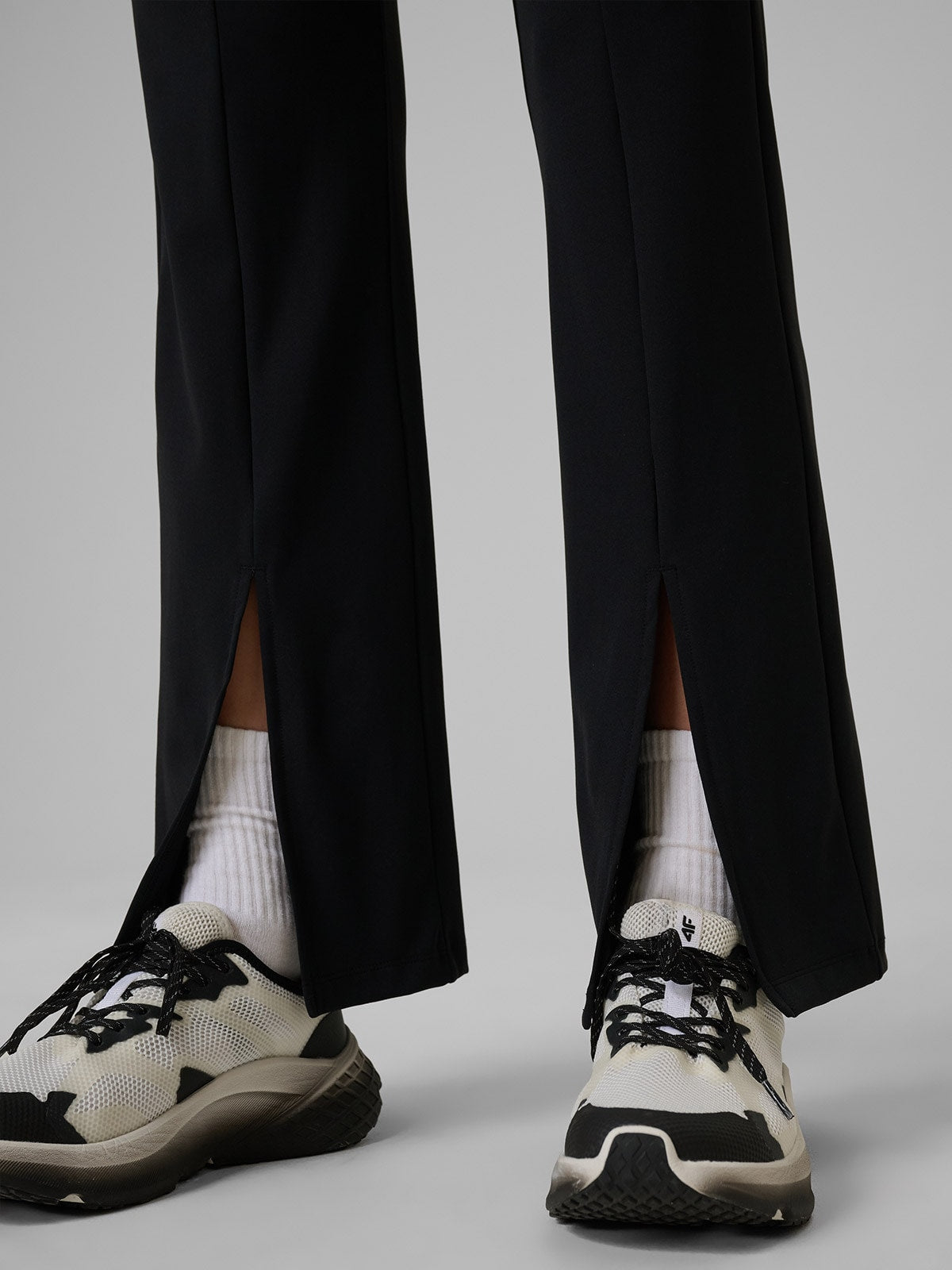 Legginsy Damskie 4F FNK F405 Sportowe Czarne Szybkoschnące z Rozcięciem