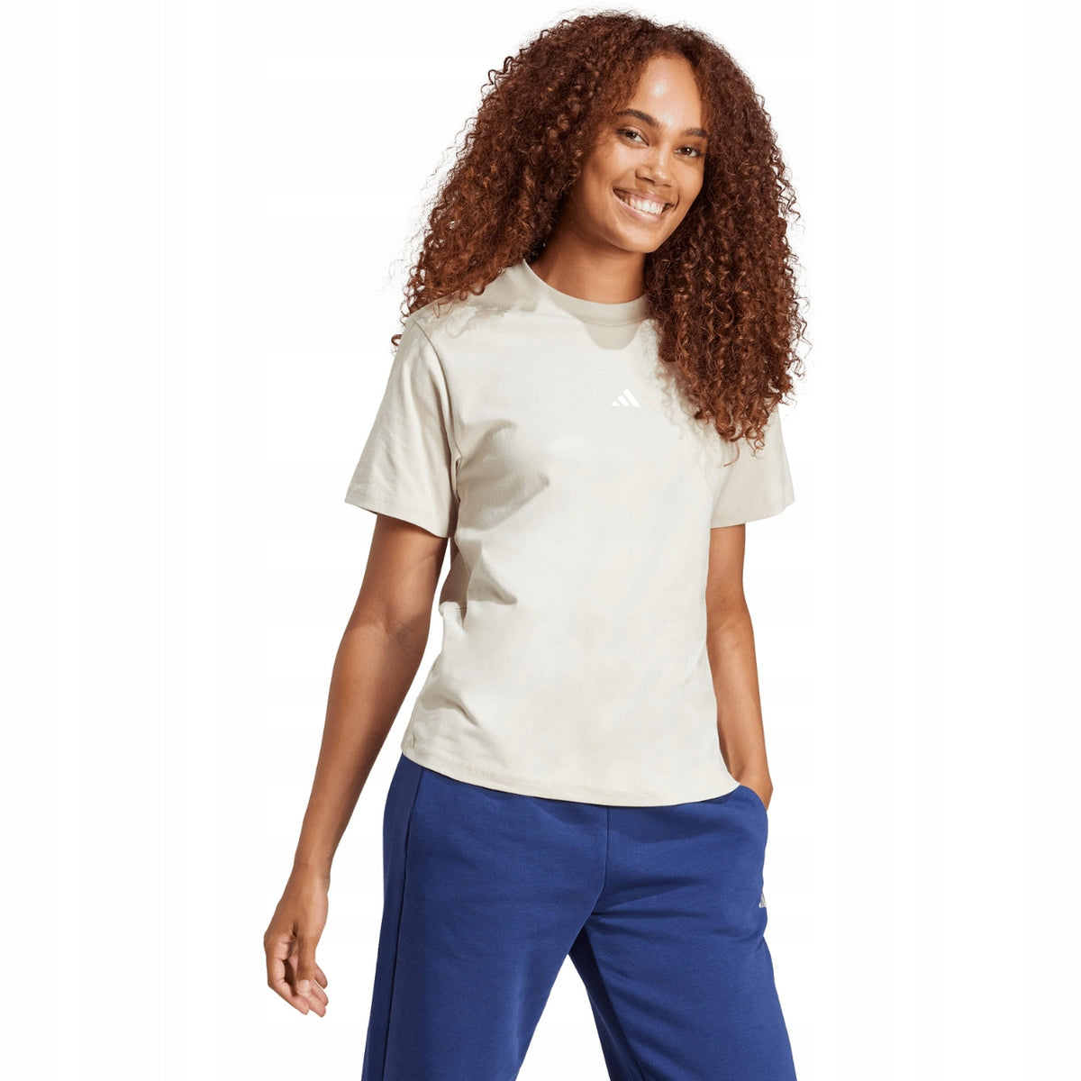 Adidas Beżowa Bluzka Damska T-shirt na Krótki Rękaw Logo Haft JI6079