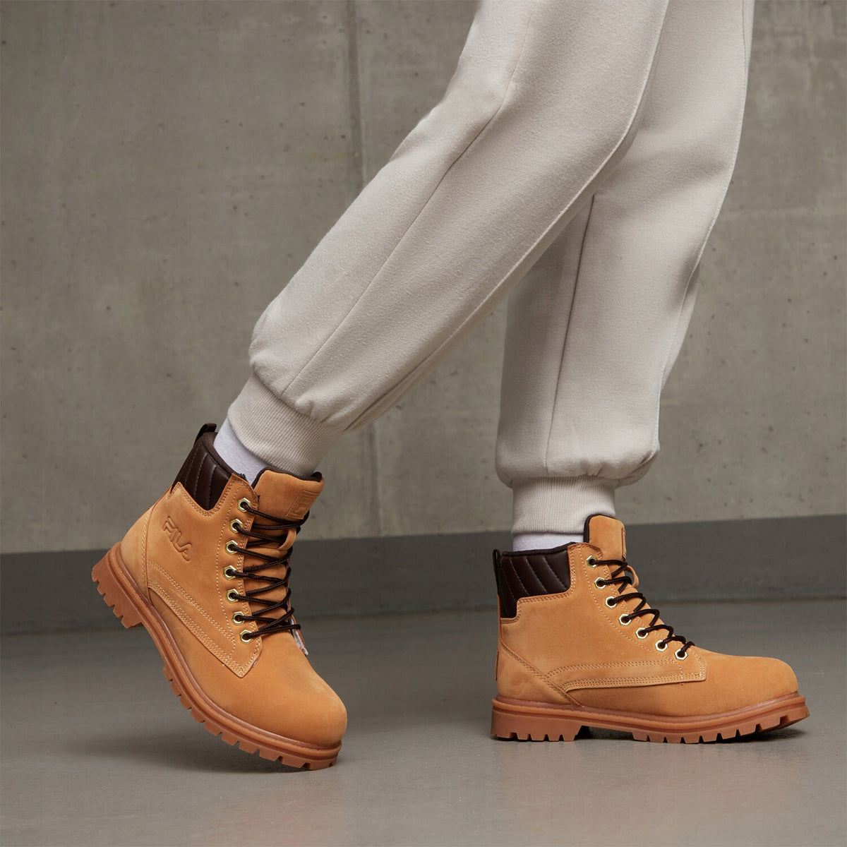 Fila Brązowe Buty Damskie Trapery Botki Wysokie Zimowe Weehauken r.36