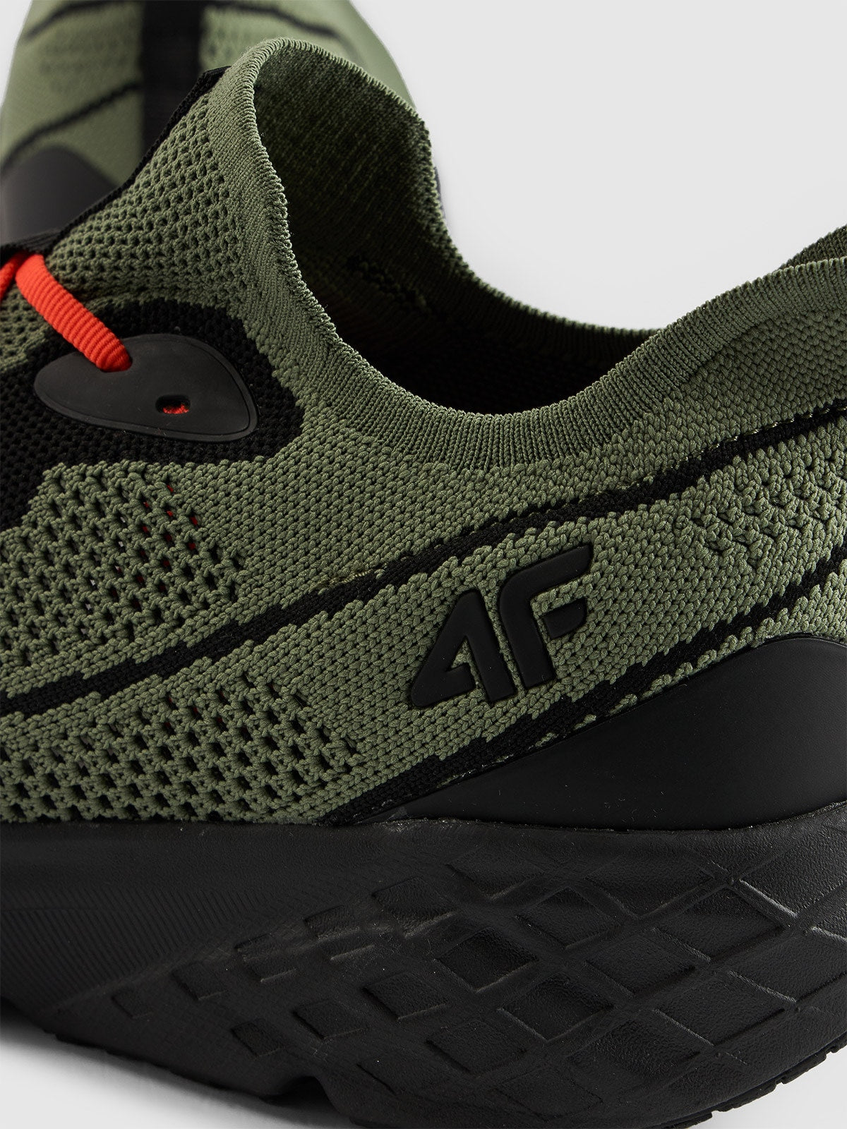 Buty meskie 4F M014 sneakersy sportowe czarne wsuwane