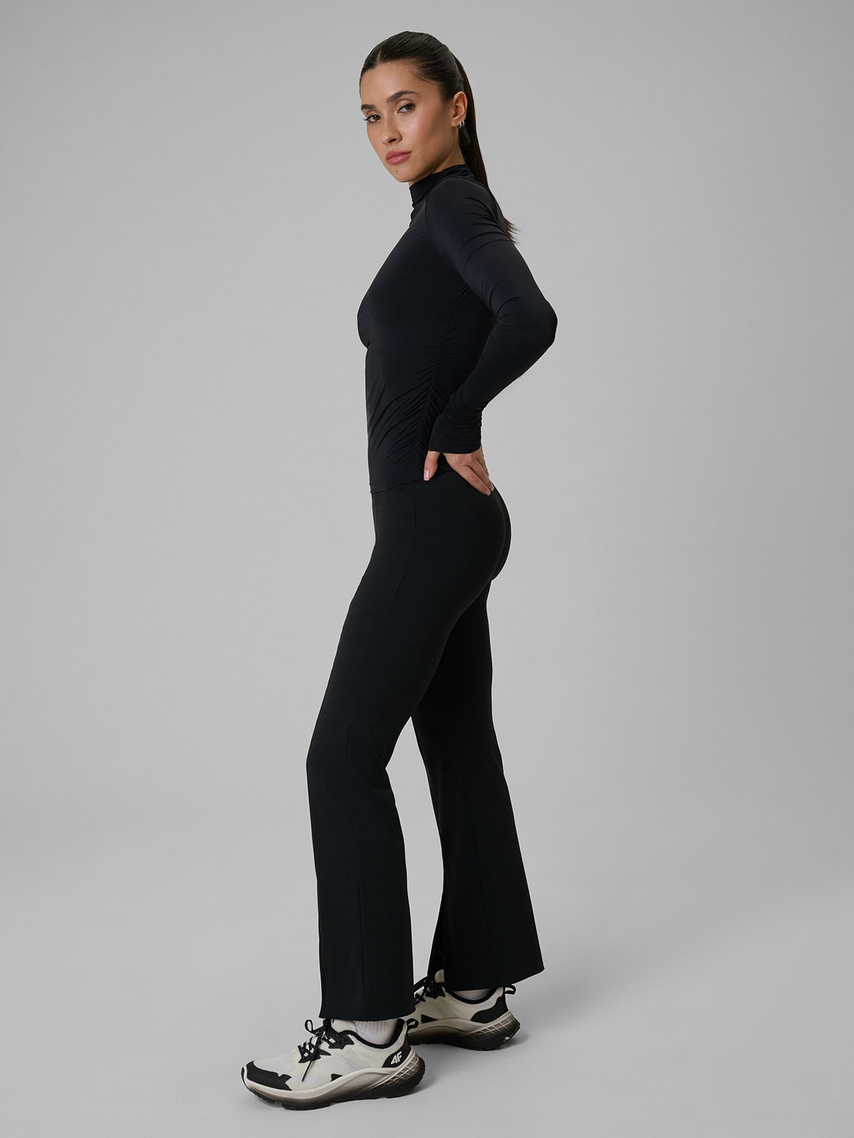 Legginsy Damskie 4F FNK F405 Sportowe Czarne Szybkoschnące z Rozcięciem