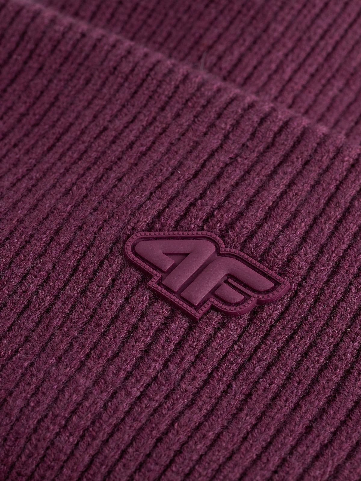 4F Bordowa Czapka Zimowa Naszywka Logo Beanie Ciepła Onesize Unisex