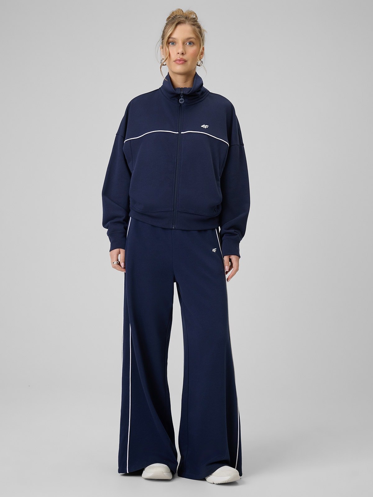 Bluza Damska 4F F2174 Sportowa Granatowa Regular Dresowa Rozpinana