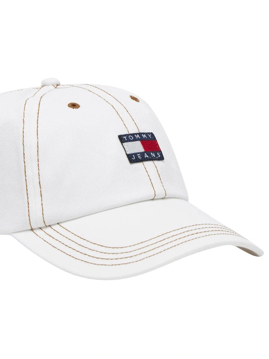 czapka z daszkiem damska Tommy Jeans AW0AW17572 biała
