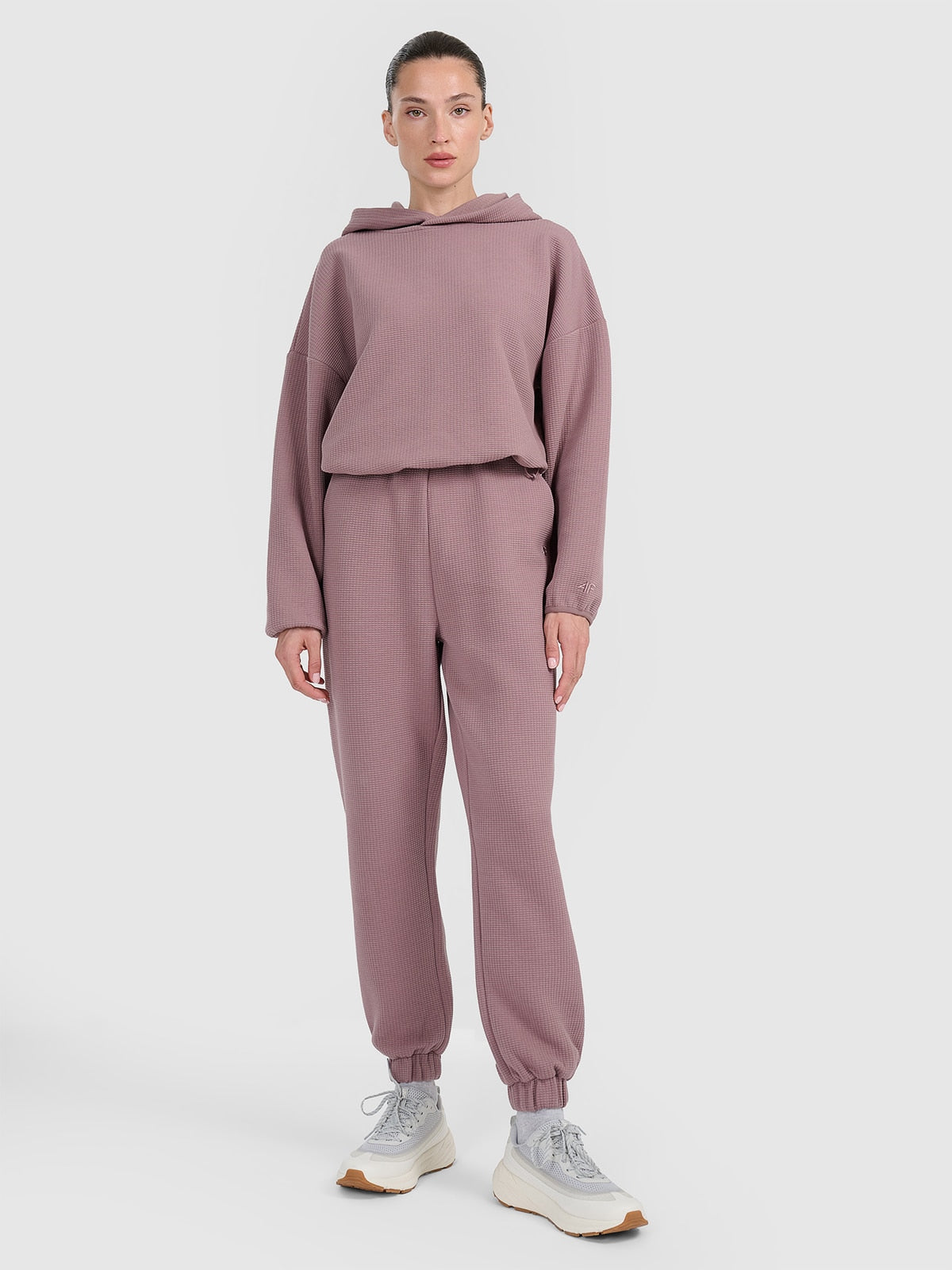 Bluza Damska 4F F1847 Dresowa Brązowa Kaptur Waflowa Dzianina