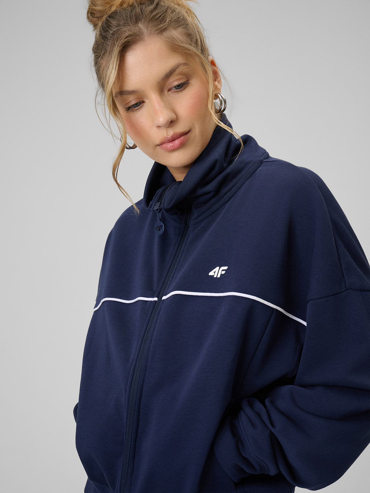 Bluza Damska 4F F2174 Sportowa Granatowa Regular Dresowa Rozpinana