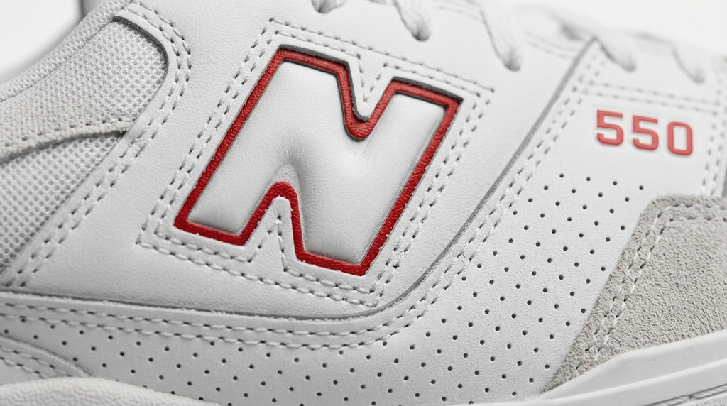 Buty sneakersy męskie New Balance 550 białe z czerwonymi elementami