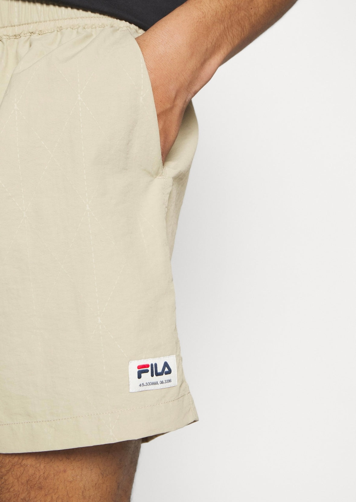 FILA Beżowe Spodenki Męskie Szorty Przed Kolano Logo Zapięcie Klamra