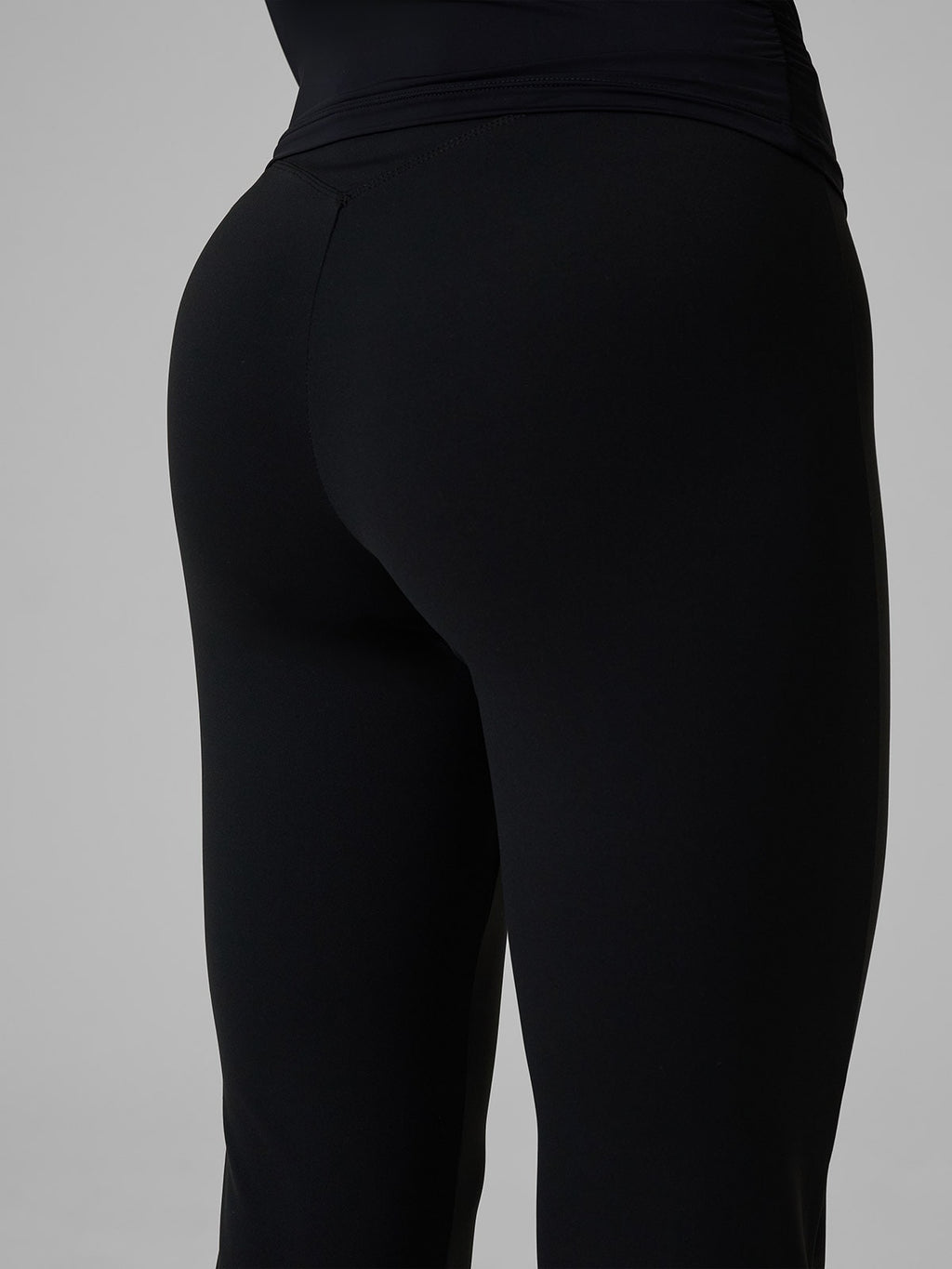 Legginsy Damskie 4F FNK F405 Sportowe Czarne Szybkoschnące z Rozcięciem