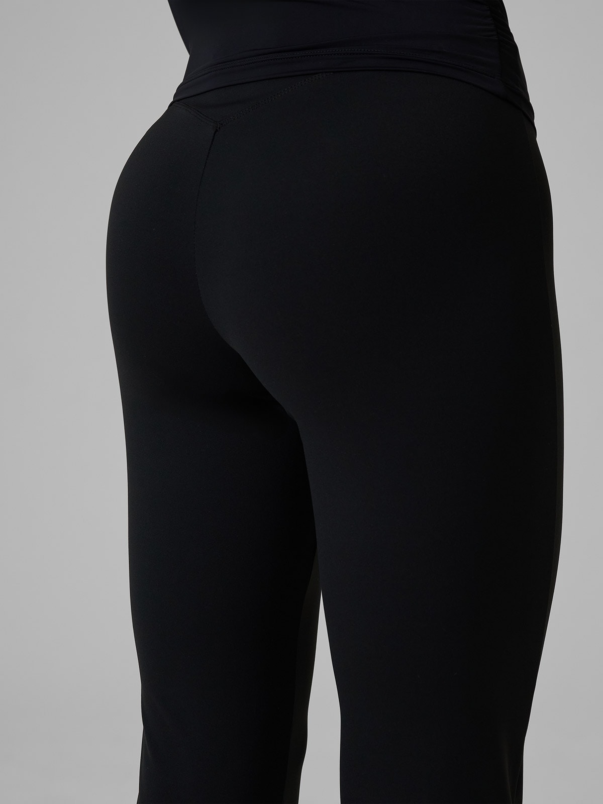 Legginsy Damskie 4F FNK F405 Sportowe Czarne Szybkoschnące z Rozcięciem