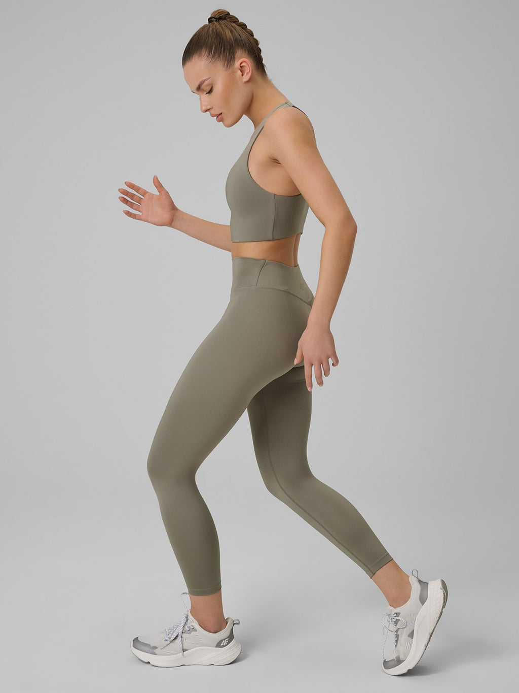 Legginsy Damskie 4F FNK F458 Sportowe Oliwkowe Khaki Szybkoschnące
